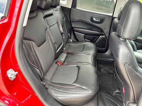 Used 2017 Jeep Compass Trailhawk AWD/4WD image 28