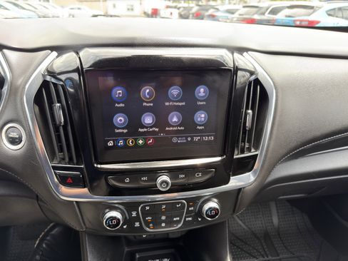 Used 2023 Chevrolet Traverse LT FWD image 32