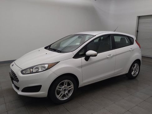 Used 2018 Ford Fiesta SE w/ Cold Weather Package FWD image 2