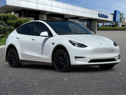 Used 2022 Tesla Model Y Long Range AWD/4WD image 10