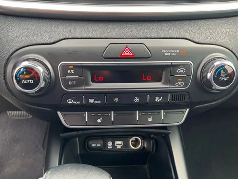 Used 2020 Kia Sorento LX w/ LX I4 Convenience Package image 25