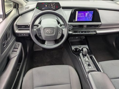 Used 2024 Toyota Prius LE image 25