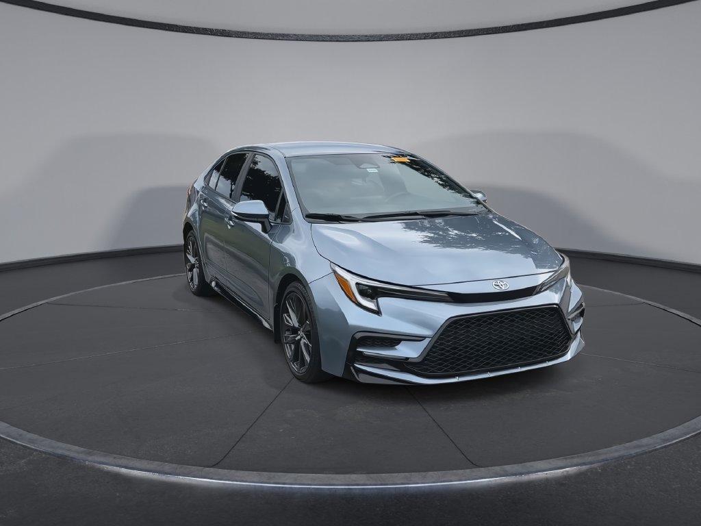 Used 2025 Toyota Corolla SE FWD image 2