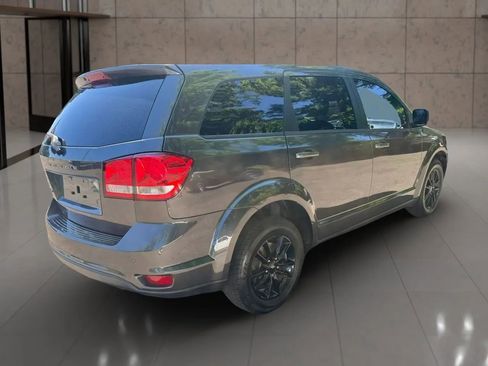 Used 2019 Dodge Journey SE FWD image 6