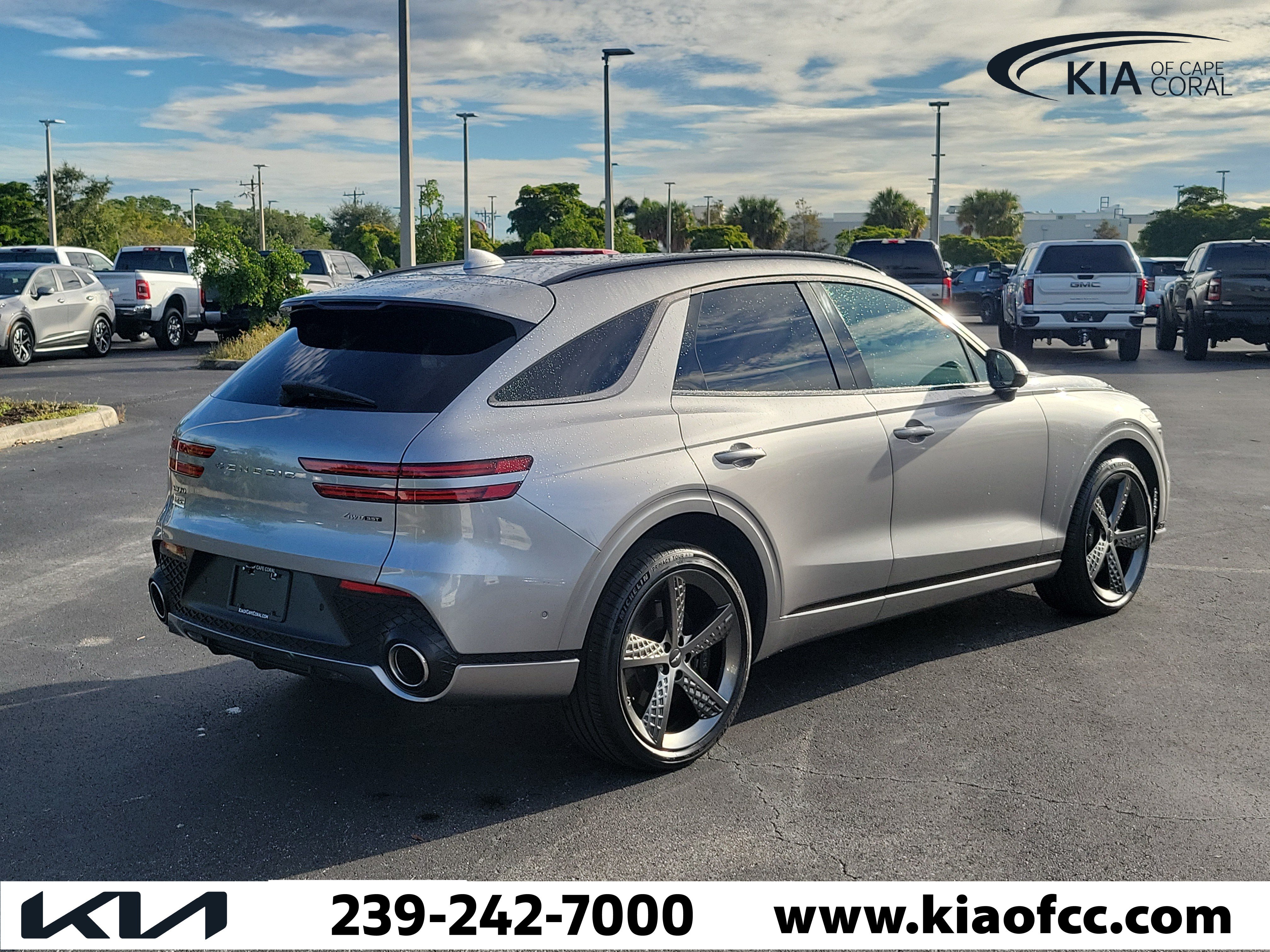 Used 2025 Genesis GV70 3.5T Sport w/ Sport Advanced Package AWD/4WD image 6