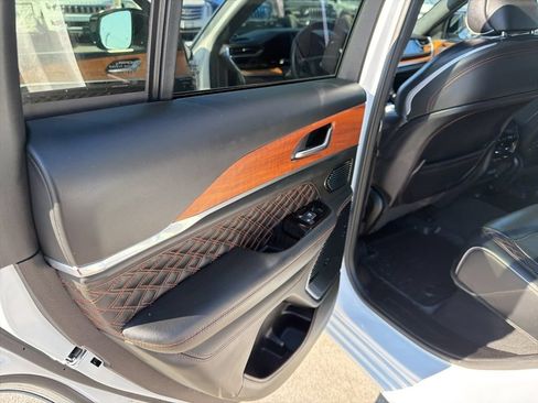 Used 2025 Jeep Grand Cherokee Summit AWD/4WD image 53
