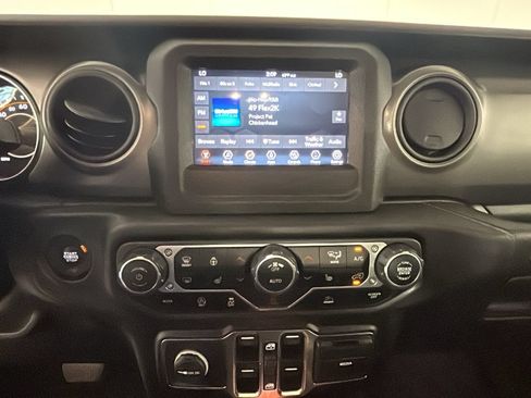 Used 2022 Jeep Wrangler Unlimited Sport AWD/4WD image 27