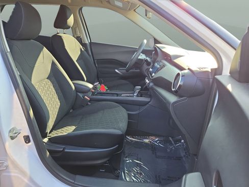 Used 2023 Nissan Kicks SV image 15