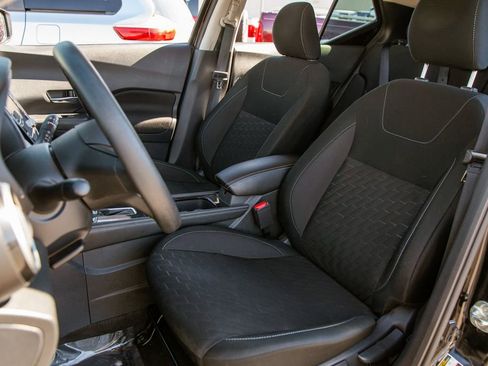 Used 2024 Nissan Kicks SV image 13