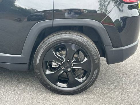 Used 2019 Jeep Compass Latitude FWD image 24