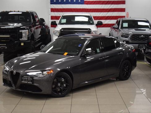 Used 2021 Alfa Romeo Giulia Sprint w/ Nero Edizione image 6