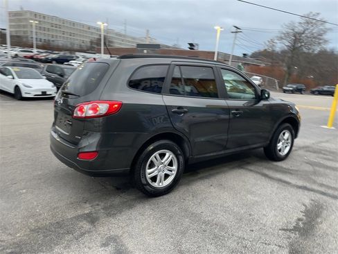 Used 2012 Hyundai Santa Fe GLS image 8