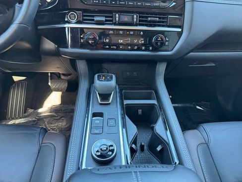 Used 2023 Nissan Pathfinder Platinum w/ Black Appearance Package AWD/4WD image 12