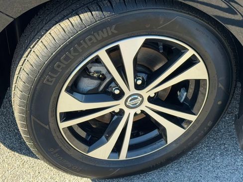 Used 2020 Nissan Sentra SV image 22