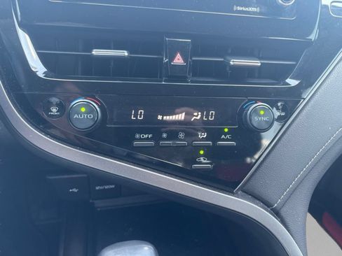 Used 2023 Toyota Camry SE FWD image 13