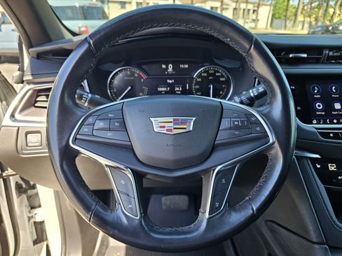 Used 2023 Cadillac XT5 Luxury FWD image 13