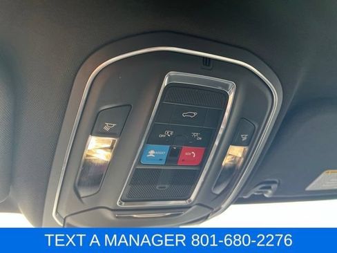 Used 2023 Jeep Wagoneer Series III w/ Preferred Equipment Group AWD/4WD image 32