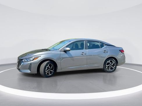 Used 2025 Nissan Sentra SV FWD image 1