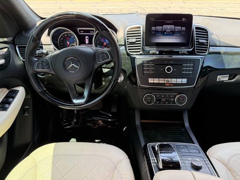 Used 2019 Mercedes-Benz GLS 450 4MATIC image 32