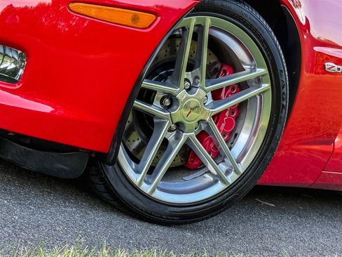 Used 2007 Chevrolet Corvette Z06 w/ Preferred Equipment Group RWD image 5