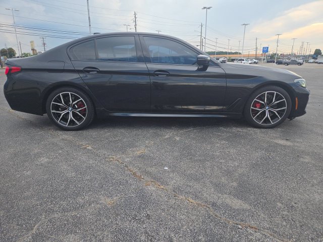 Used 2023 BMW 530i w/ M Sport Package RWD image 9