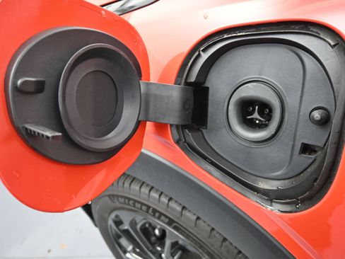 New 2027 Chevrolet Bolt RS w/ Technology Package FWD image 34