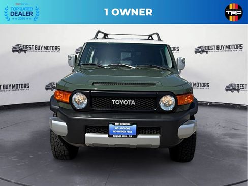 Used 2011 Toyota FJ Cruiser 4WD w/ Convenience Pkg image 2