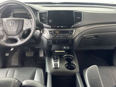 Used 2023 Honda Passport TrailSport image 18