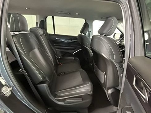 Used 2021 Jeep Grand Cherokee L Laredo w/ Luxury Tech Group I AWD/4WD image 29