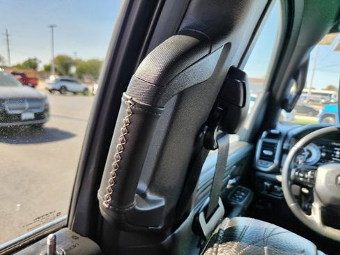 Used 2022 RAM 1500 Limited image 34