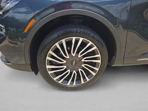 Used 2021 Lincoln Corsair Reserve w/ Elements Package FWD image 23
