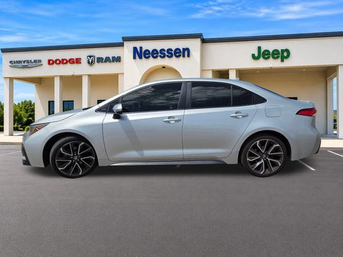 Used 2020 Toyota Corolla SE FWD image 4