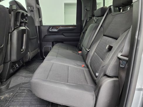 Used 2024 GMC Sierra 2500 SLE w/ SLE Value Package; image 9