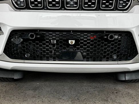 Used 2025 Jeep Grand Cherokee Summit AWD/4WD image 27