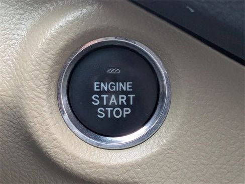 Used 2012 Toyota Highlander Limited image 35