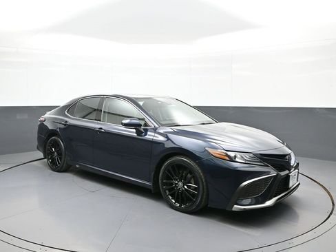 Certified 2021 Toyota Camry XSE image 4