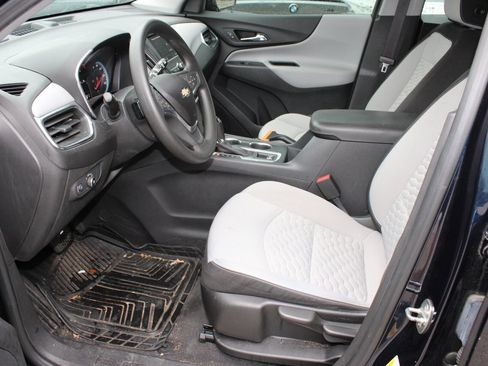 Used 2020 Chevrolet Equinox LS image 15