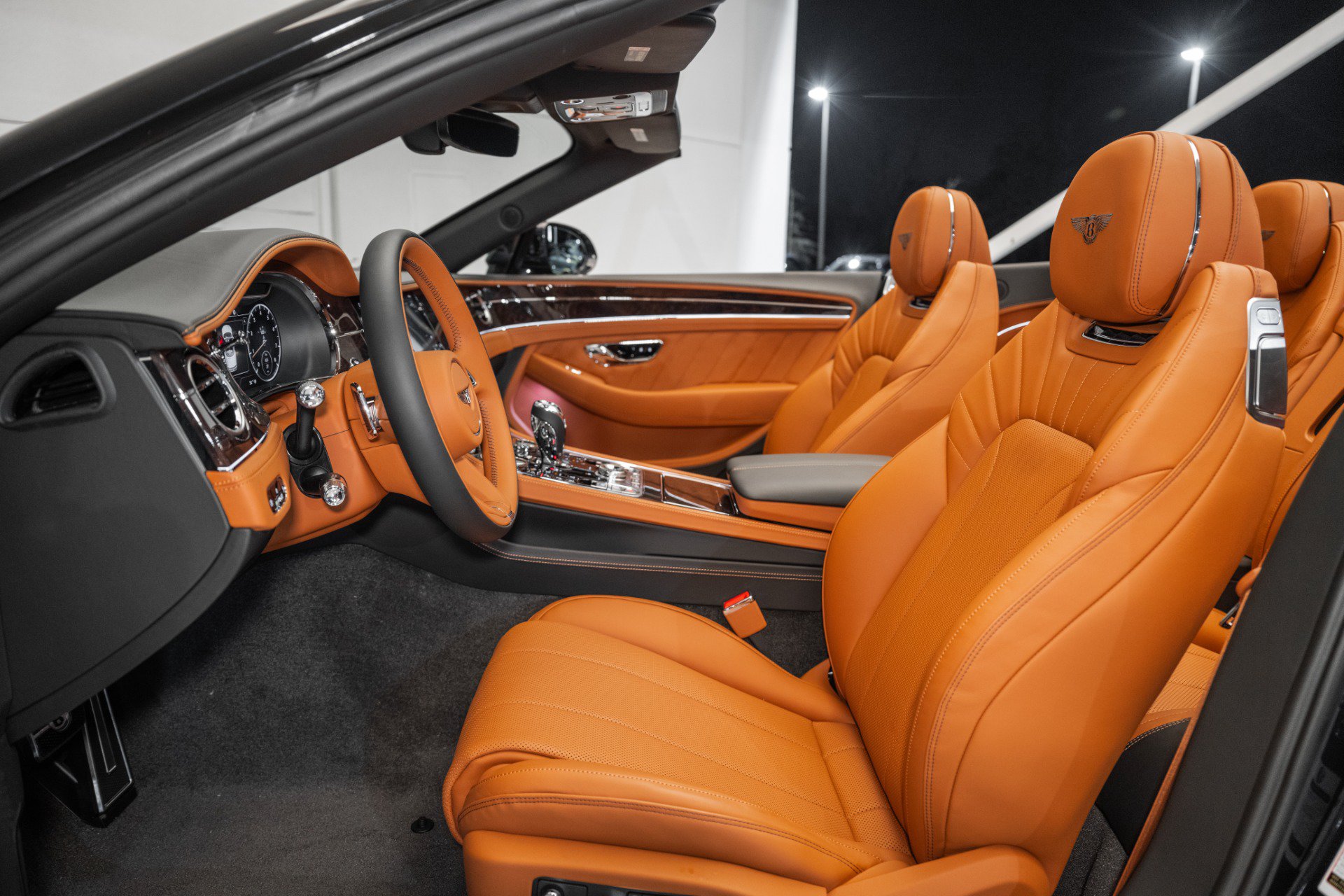 Used 2024 Bentley Continental GT V8 AWD/4WD image 17
