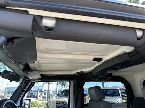 Used 2007 Jeep Wrangler Sahara w/ PWR Convenience Group image 8