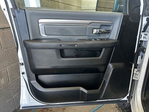Used 2024 RAM 1500 Classic SLT AWD/4WD image 9