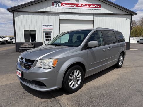 Used 2014 Dodge Grand Caravan SXT w/ UConnect Hands-Free Group FWD image 1
