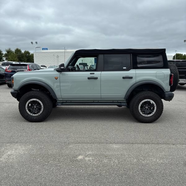 Used 2021 Ford Bronco Badlands AWD/4WD image 2