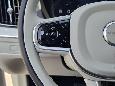 New 2026 Volvo XC60 T8 Ultra image 30