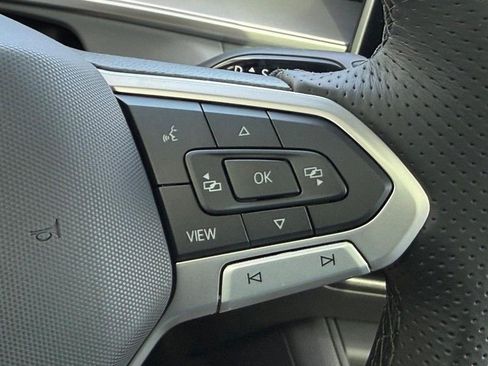 New 2026 Volkswagen Tiguan SE R-Line image 12