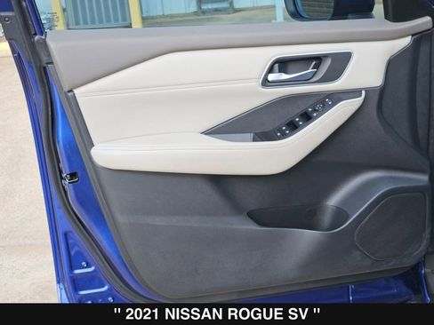 Used 2021 Nissan Rogue SV w/ Premium Package FWD image 14