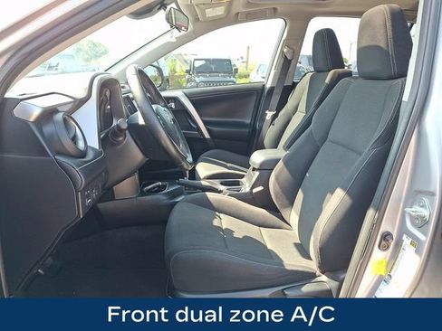 Used 2017 Toyota RAV4 XLE AWD/4WD image 2
