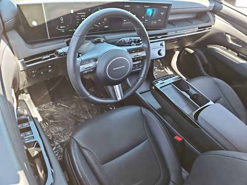Certified 2025 Hyundai Tucson Limited image 10