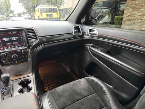 Used 2018 Jeep Grand Cherokee Trailhawk image 26