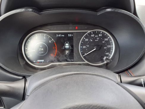 New 2025 Nissan Versa SR w/ Trunk Package image 25