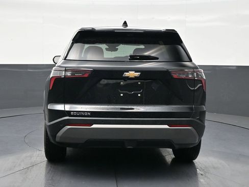 Used 2025 Chevrolet Equinox LT w/ Safety and Technology Package FWD image 4